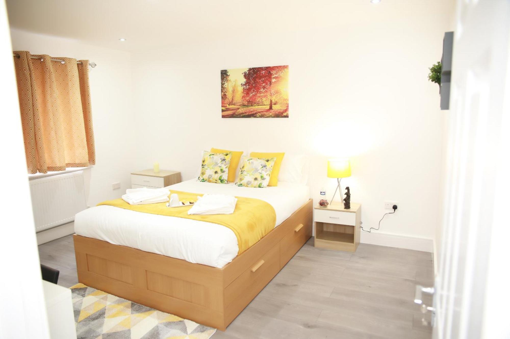 Deluxe 4 Bedroom House The Hyde Экстерьер фото